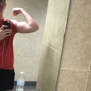 Meet your Posher, Logan